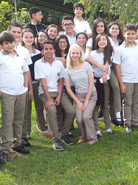 Amy Brown and students in Costa Rica