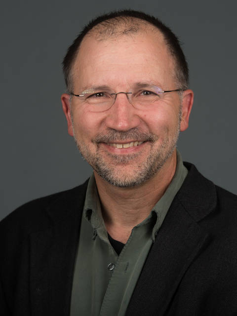 Dr David Lonzarich, professor of biology